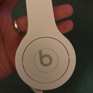 White beats by Drake solo HD